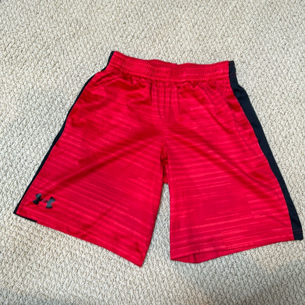 Boy under armour shorts in good condition